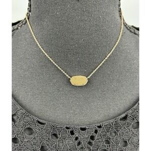 Kendra Scott Gold Tone Oval Charm Pendant Necklace Adjustable Cable Chain 16"